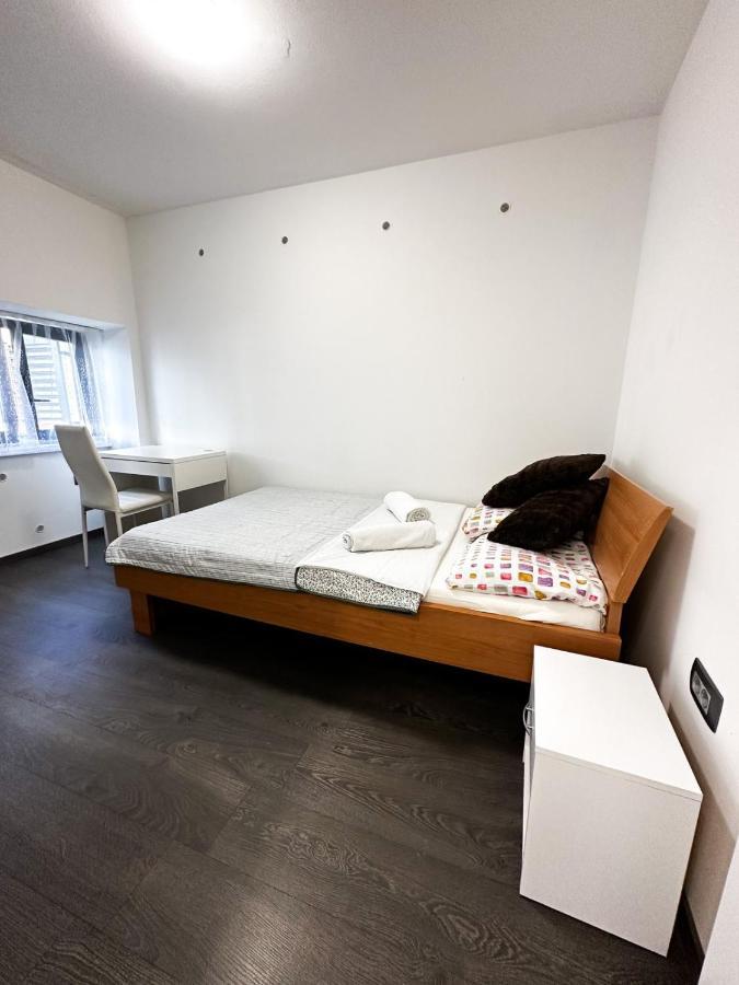 Apartma Jugo โคเปร์ ภายนอก รูปภาพ