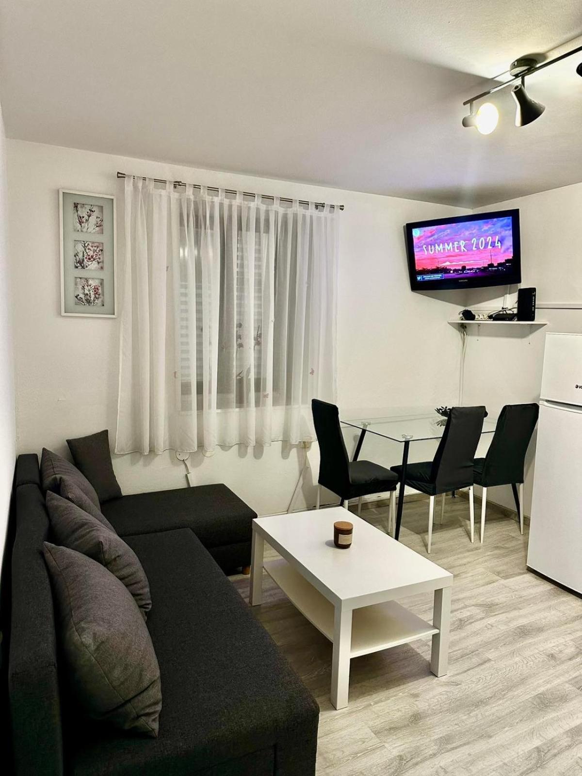 Apartma Jugo โคเปร์ ภายนอก รูปภาพ